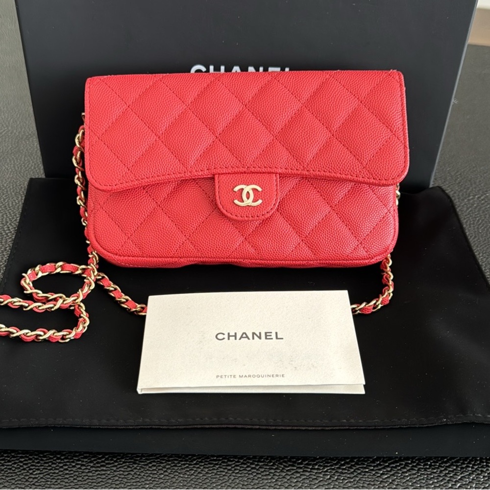 *SOLD* CHANEL CAVIAR QUILTED FLAP PHONE HOLDER WITH CHAIN